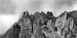 Le montagne dietro casa negli scatti di Adriano Tomba. In Galleria Civica mostra del fotografo valdagnese adriano tomba fotografo valdagno fumante