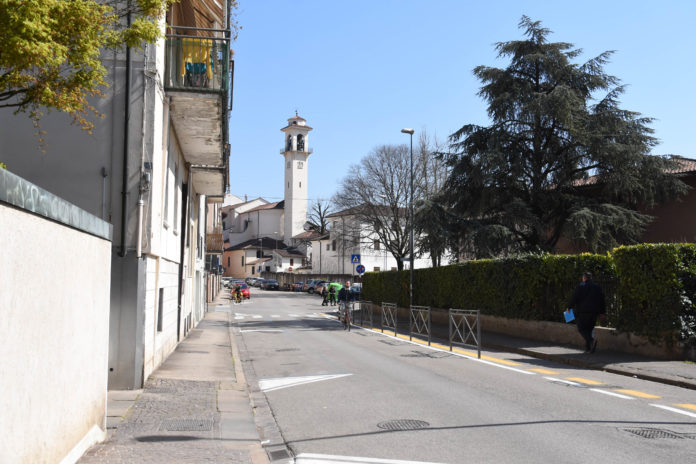 Contrada della misericordia (Colorfoto per ViPiu.it)