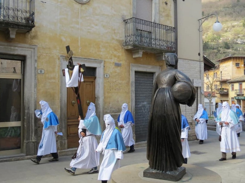 incappucciati scanno pasqua in abruzzo