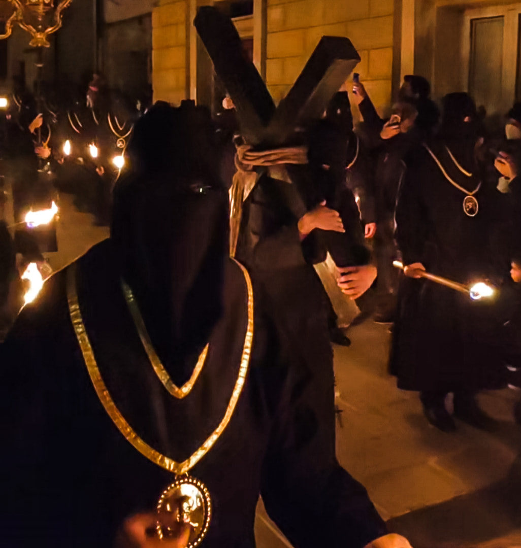 processione incappucciati