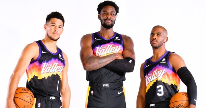 Devin Booker, DeAndre Ayton e Chris Paul