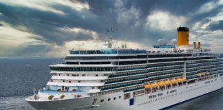 Codici: green pass addio, ma non per Costa. La compagnia introduce il super green pass e scatena la protesta dei passeggeri Nave Costa