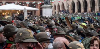 Alpini, il Pm avanza la richiesta di archiviazione per le accuse di molestie sessuali: le reazioni della politica Adunata alpini a Rimini, Alessandra Moretti contro generalizzazioni