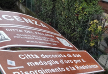 Vicenza. Marobin, Rolando e Dalla Rosa (PD): cartello segnalatore dell’ingresso alla città da nord SP46 del Pasubio divelto e poi rimosso Vicenza: cartello segnalatore dell'ingresso alla città da nord SP46 del Pasubio