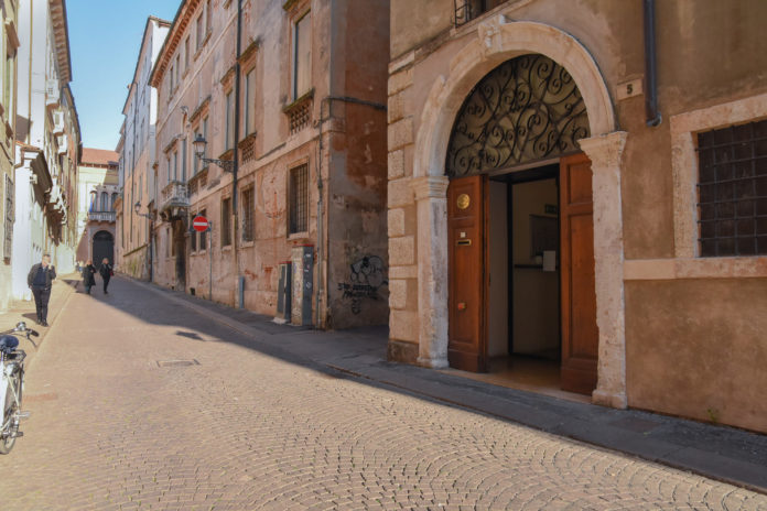 Contrà Riale (Vicenza-Francesco Dalla Pozza-Colorfoto per ViPiù)