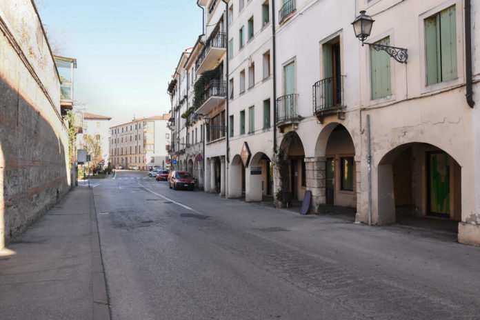 Contrada Pedemuro S. Biagio (Vicenza-Francesco Dalla Pozza-Colorfoto per ViPiù)