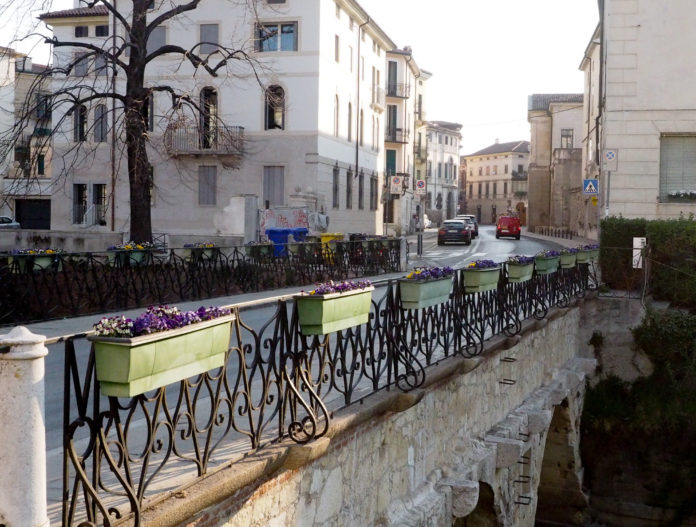 Contrà Ponte Furo (Vicenza-Francesco Dalla Pozza-Colorfoto per ViPiù)