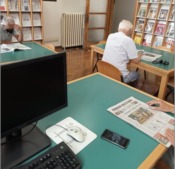 Emeroteca della Biblioteca Bertoliana trasferita da Palazzo Costantini alla saletta al primo piano senza ascensore di Palazzo San Giacomo