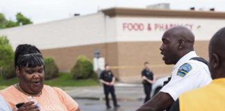 Buffalo, Acerbo e Galieni (Partito della Rifondazione Comunista): lo stragista USA utilizza le stesse parole di Meloni e Salvini La strage di Buffalo (foto Ansa Epa)