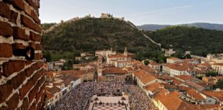 Marostica, rivive il sogno della Partita a Scacchi con personaggi viventi scacchi marostica scuola primaria