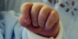 Rischi da moda gender reveal sui social, la psicoterapeuta: “Nascita non è show”