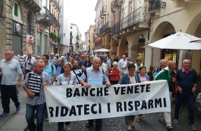 Risparmio tradito: risparmiatori azionisti e obbligazionisti banche venete manifestano a Vicenza