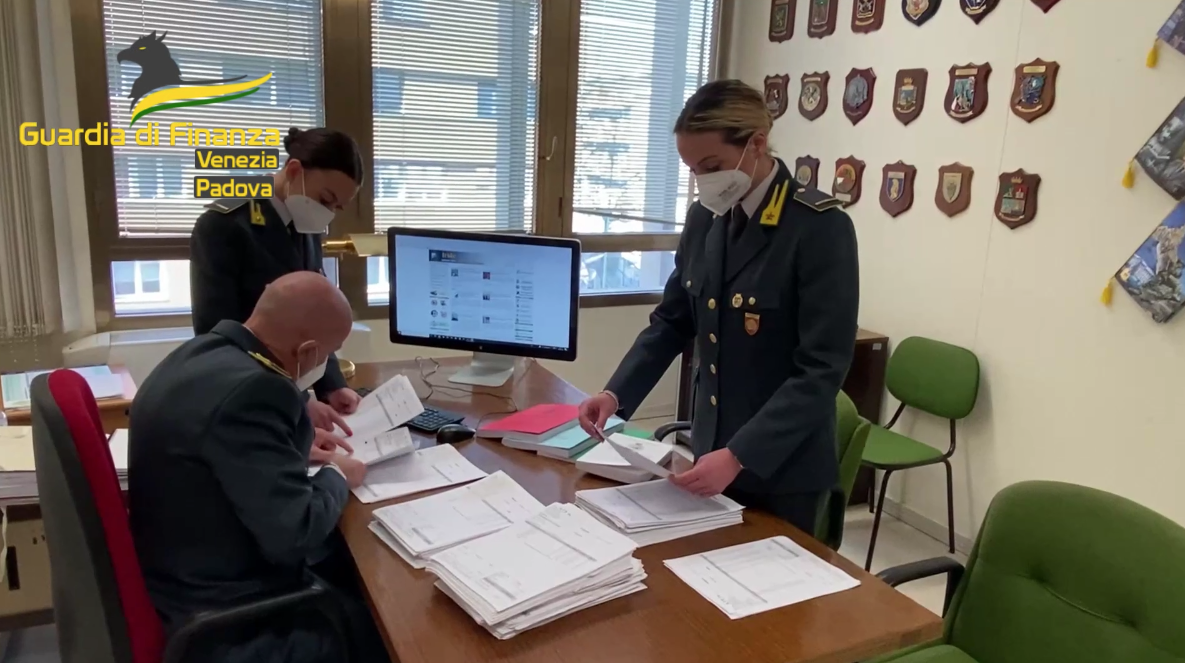 Veneto, frode Iva nell'abbigliamento: Gdf sequestra oltre 8,5 Mln di euro
