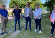 Oltre 800 alunni di Vicenza in bici al campo di via Bellini, Rucco e Tolio: per imparare il codice della strada Alunni di Vicenza in bici: da sinistra Sinigaglia, Maistrello, Rucco, Tolio, Segato