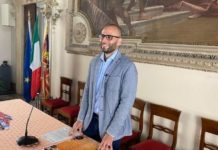 Silvio Giovine possibile alternativa a Possamai per Vicenza 2028? Nicolai: “Sarà la Vicenza che diventa famosa in Italia per il regolamento anti kebab” Vivi Vicenza ... d'estate, assessore al turismo Silvio Giovine