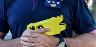 Vicenza, 37enne litiga e picchia il padre: necessario intervento della polizia che lo dissuade con il taser Taser per la Polizia di Stato