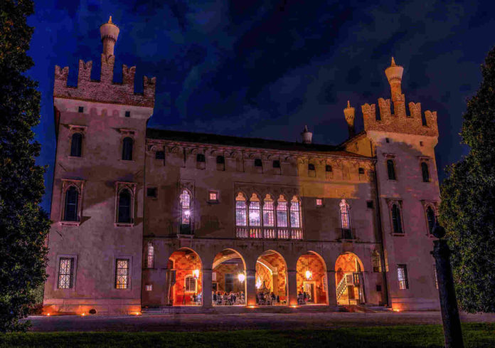 Castello di Thiene a lume di candela