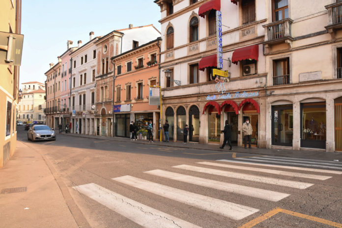 Contrà XX Settembre (Vicenza-Francesco Dalla Pozza-Colorfoto per Vipiù)