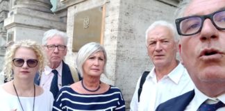 Fondo Indennizzo Risparmiatori, delegazione famiglie ha incontrato il ministro Federico D’Incà: il video con le dichiarazioni di Miatello Fondo Indennizzo Risparmiatori, dichiarazioni di Miatello dopo incontro delegazione famiglie risparmiatori con ministro D'Incà