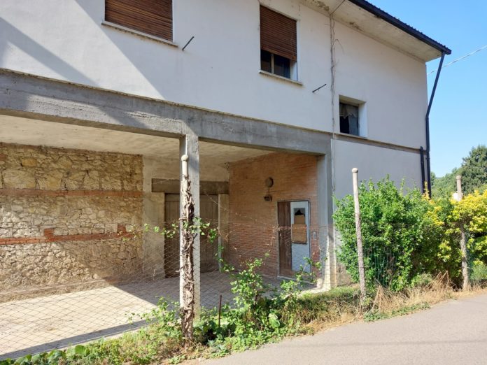 Immobile in località Debba (Vicenza) abbandonato
