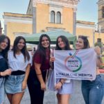 Non c’è giorno migliore di oggi per costruire qualcosa di buono Meritocrazia Italia, giovani in piazza