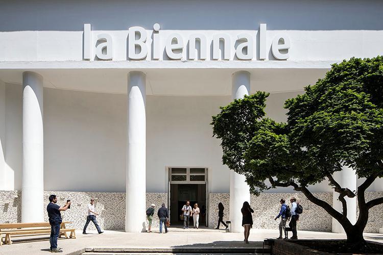 Biennale di Venezia: riparte arte in presenza