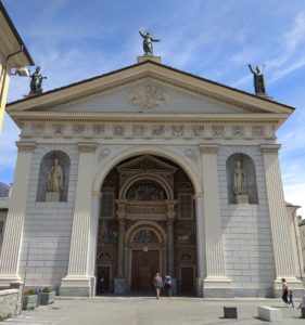 Cattedrale_di_Aosta_(facciata) (1)