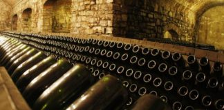 Franciacorta, eccellenza italiana. “Wine Specialists Journal”: bollicine nelle varianti Satèn e Brùt Franciacorta nelle sue varianti, credits corrierebrescia