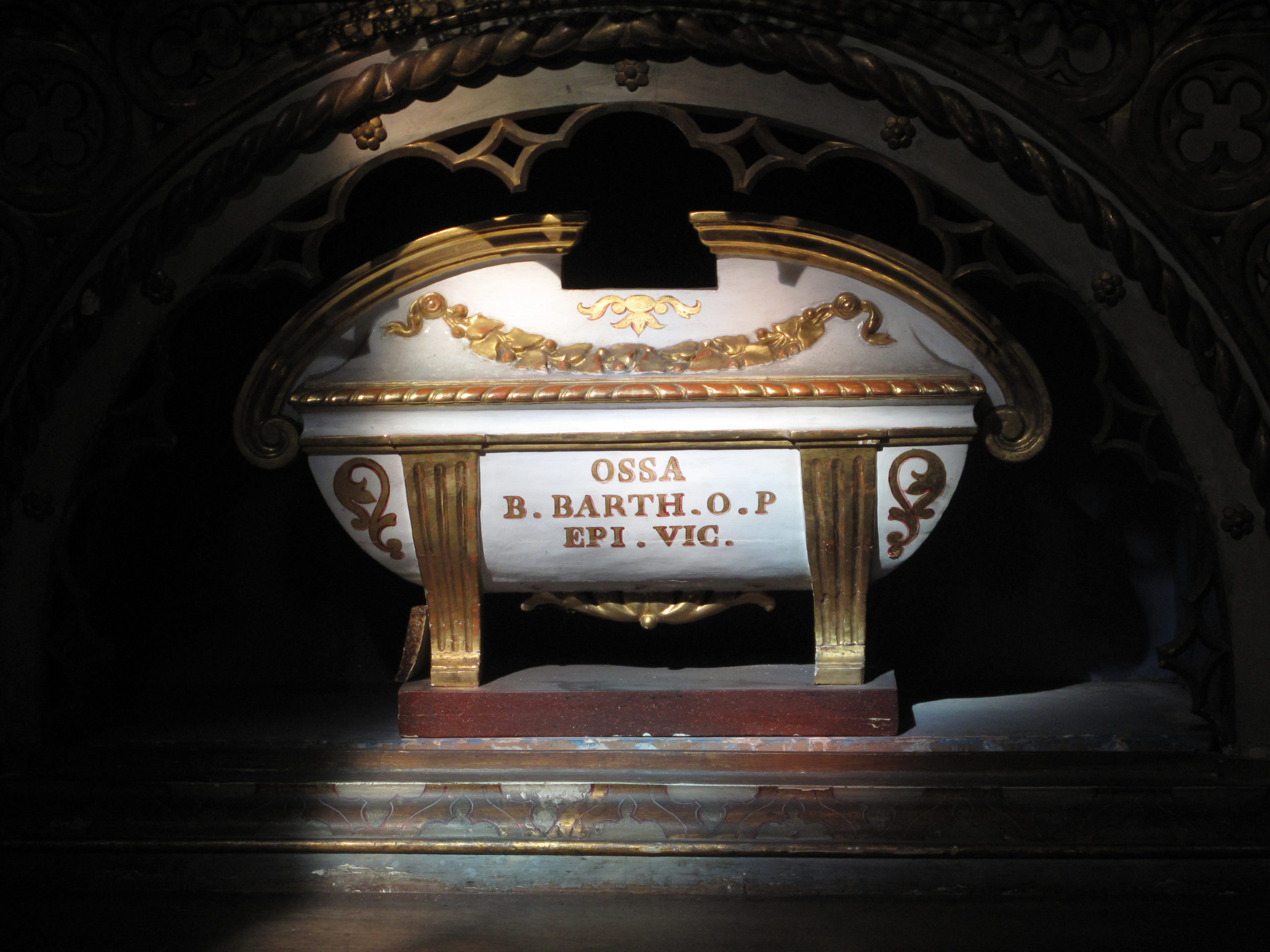 La tomba del vescovo Bartolomeo da Breganze (foto da Wikipedia)