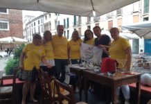 Meritocrazia Italia Veneto ritorna nelle piazze, Monica Pellegrin: a Vicenza lo ha fatto il 15 luglio nella splendida cornice di Piazza delle Erbe Meritocrazia Italia Veneto a Piazza Biade a Vicenza (Ostaria Il Grottino) con Monica Pellegrini terza da dx