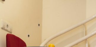 Il montascale, un aiuto per salire e scendere le scale Scale facili con i montascale