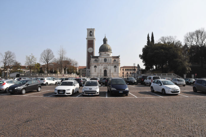 Piazzale Della Vittoria (Vicenza-Toniolo Ilaria-Colorfoto per Vipiù)