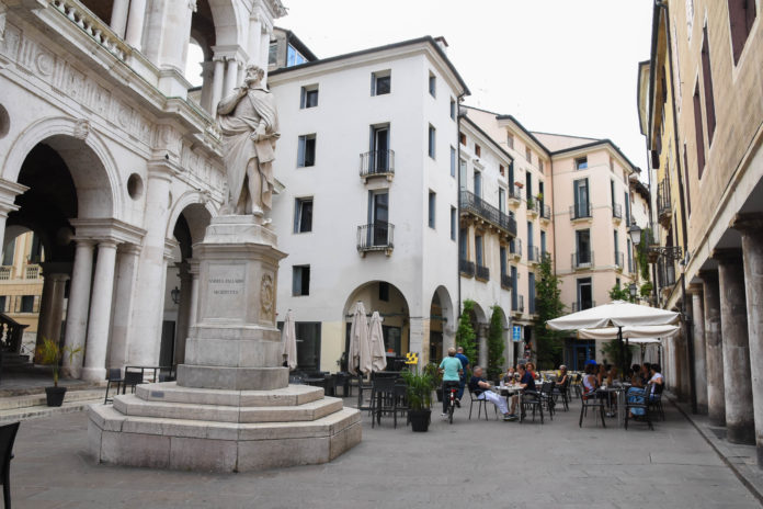 Piazzetta Palladio (Colorfoto per viPiù)