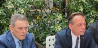 Matteo Tosetto ha lasciato a Vicenza Forza Italia per la sfiducia di fatto a Draghi: la lettera aperta dell’ex collega Roberto Cattaneo Roberto Cattaneo e Matteo Tosetto insieme in Forza Italia (foto da nota stampa del 3 maggio 2020 di Linea News)