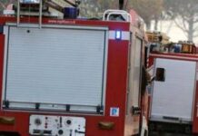 Roma, incendio in campo nomadi a Tor Sapienza: due feriti