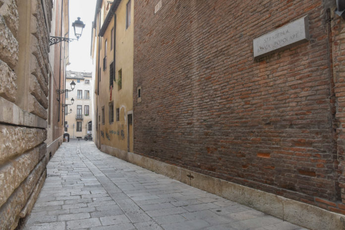 Stradella Banca Popolare (Vicenza-Toniolo Ilaria-Colorfoto per ViPiù)