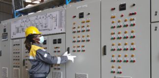 Eni avvia in Kenya la prima produzione di olio vegetale per la bio-raffinazione Eni Kenya olio vegetale