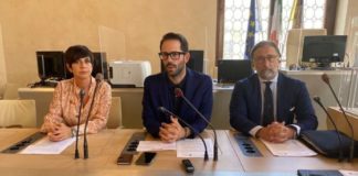 Sosta a Vicenza, ad agosto progressiva sostituzione di tutti i parcometri e impianti a sbarra Sosta Vicenza, Barbara Biondani (Consigliera Delegata di AGSM AIM Smart Solutions), assessore e vicesindaco Matteo Celebron e Filippo Lodetti Alliata (amministratore GPS) al tempo della concessione