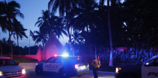 Fbi svuota cassaforte di Trump sotto indagine. Quando lo fu Hillary Clinton disse: “chi è sotto indagini dell’Fbi non può essere presidente USA”… FBI perquisisce villa di Trump a Mar-a-lago