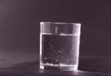 Monza, al bar chiede acqua ma gli servono soda caustica: cliente in ospedale