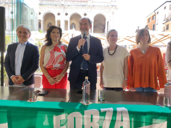 I candidati vicentini di Forza Italia, on Zanettin e Zocca, con la consigliera regionale Elisa Venturini