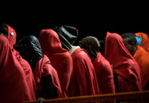 Una barca che trasportava migranti è affondata nel Mar Egeo barca