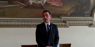 Tosetto: “Rucco doveva chiedere lealtà a Ierardi e Celebron, non a me”. Ex assessore: “non sarò con Calenda, per elezioni di Vicenza è presto” Matteo Tosetto bonus bollette degrado vicenza Anziani non autosufficienti