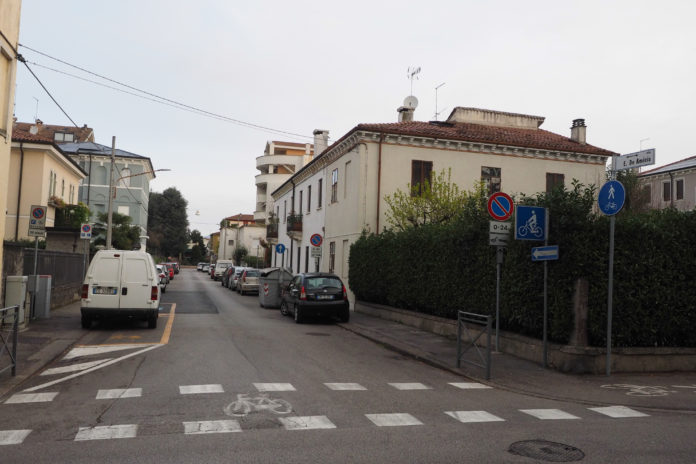 Via Edmondo De Amicis (Foto Colorfoto-Vicenza per ViPiu)