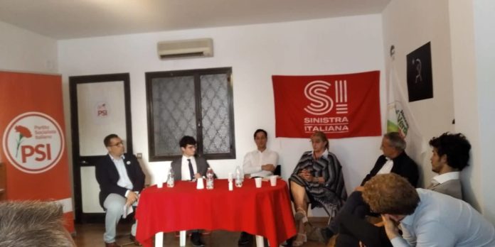 I candidati del centrosinistra vicentino ieri nella sede PSI