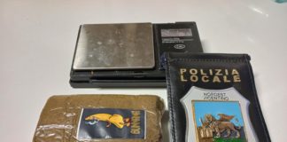 Sarcedo, Polizia Locale Nordest Vicentino denuncia un giovane in stato di libertà per detenzione ai fini di spaccio di 90 g di hashish Sarcedo: spaccio di hashish