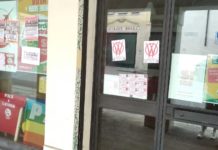 Minus habentes imbrattano l sede di Sinistra Italiana e del Partito Socialista Italiano di Vicenza: firma dei No Vax sedicente gruppo di protesta V_V