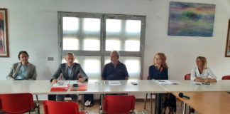 Pfas: PM chiede archiviazione per i danni ai lavoratori e la Cgil di Vicenza si oppone. Il terzo filone di indagini rischia la prescrizione Pfas, da sinistra l'avvocato Edoardo Bortolotto, il segretario generale CGIL di Vicenza Giampaolo Zanni, il segretario della Cgil del Veneto Paolo Righetti, la responsabile dell'INCA provinciale di Vicenza Valeria Baù e la responsabile dell'INCA di Valdagno Giordana Ruzzolini