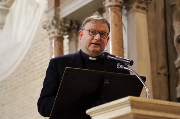 Giuliano Brugnotto nuovo Vescovo diocesi di Vicenza fiaccolata pace terra santa vita adunata alpini lavoro bene comune sarete miei testimoni