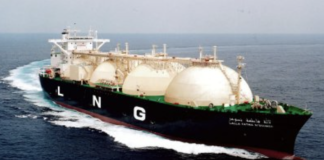 Una nave gasiera a largo del Veneto per ovviare al razionamento del gas e non far morire le imprese Nave Gasiera